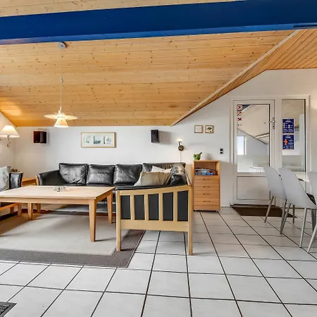 With Pool, & Sauna Sj-942 Semesterbostad