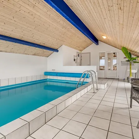 With Pool, & Sauna Sj-942 Semesterbostad *