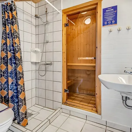 With Pool, & Sauna Sj-942 Harboor